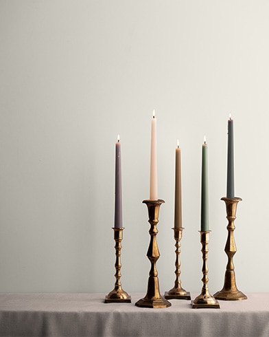 Painted wall with Glacier White OC-37